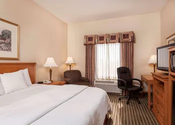 Hampton Inn & Suites Addison hotel thumbnail 7