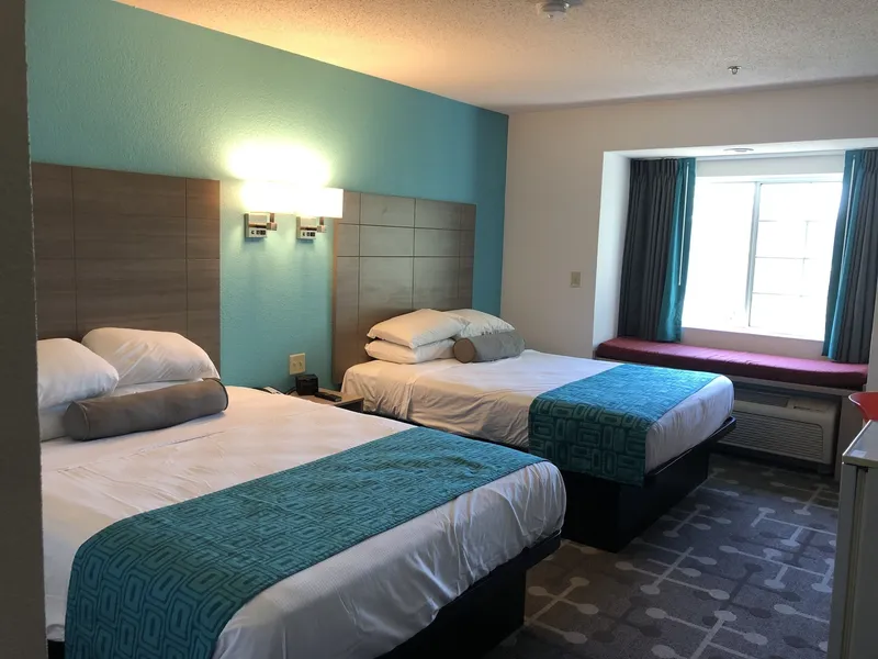 Red Lion Inn & Suites Elk Grove Village hotel detail image 6