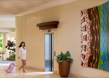 Sheraton Waikiki Beach Resort hotel thumbnail 6