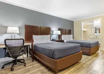 Econo Lodge Conway Central hotel thumbnail 8