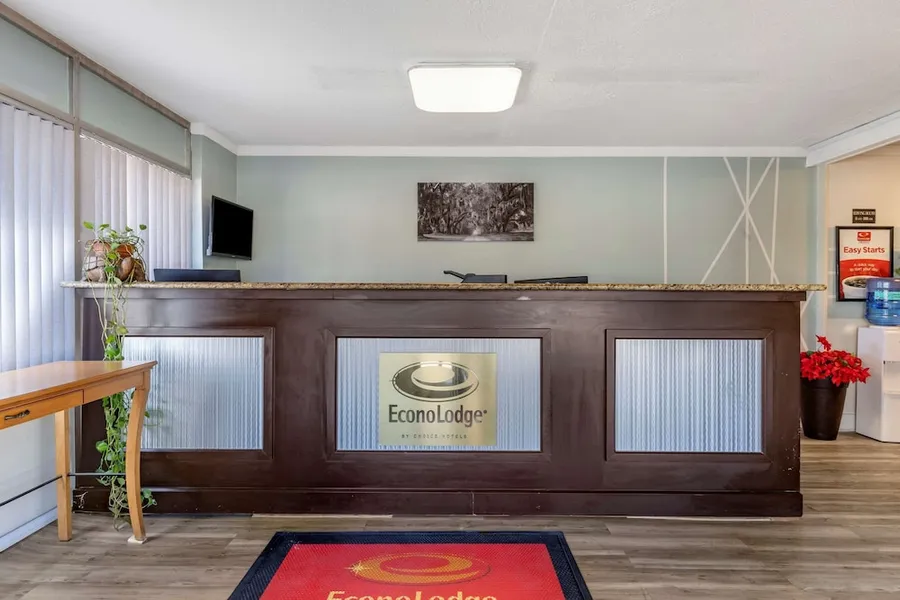 Econo Lodge Conway Central hotel detail image 2