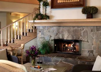 Blue Lantern Inn, A Four Sisters Inn hotel thumbnail 5