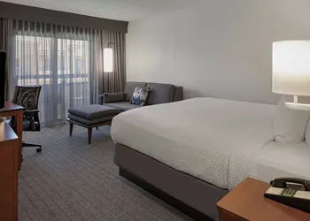 Courtyard by Marriott Anaheim Buena Park hotel thumbnail 8