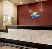 Days Inn & Suites by Wyndham Anaheim At Disneyland Park hotel detail image 3