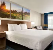 Days Inn & Suites by Wyndham Anaheim At Disneyland Park hotel detail image 5