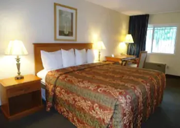 Travelodge by Wyndham Hemet CA hotel thumbnail 5