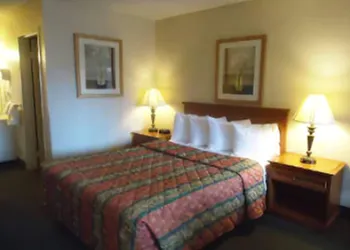 Travelodge by Wyndham Hemet CA hotel thumbnail 7