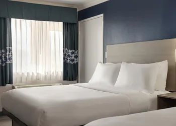 Quality Inn Lake Elsinore I-15 hotel thumbnail 7