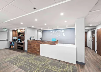 Hampton Inn by Hilton Los Angeles Airport hotel thumbnail 5