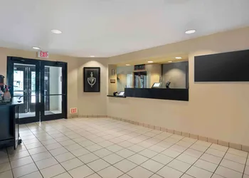 Extended Stay America Select Suites New Orleans Airport hotel thumbnail 3