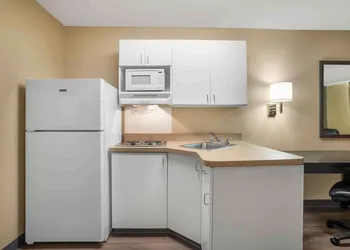 Extended Stay America Select Suites New Orleans Airport hotel thumbnail 7