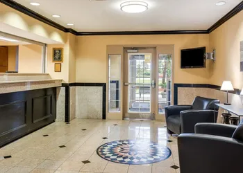 Suburban Studios Avondale hotel thumbnail 5