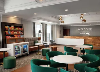 Hampton Inn by Hilton Boston/Cambridge hotel thumbnail 3