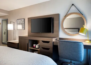 Hampton Inn by Hilton Boston/Cambridge hotel thumbnail 6