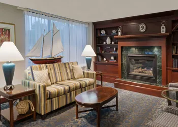 Ramada by Wyndham Boston hotel thumbnail 2