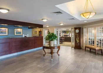 Ramada by Wyndham Boston hotel thumbnail 3