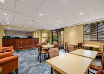 Hibiscus Inn & Suites hotel thumbnail 2
