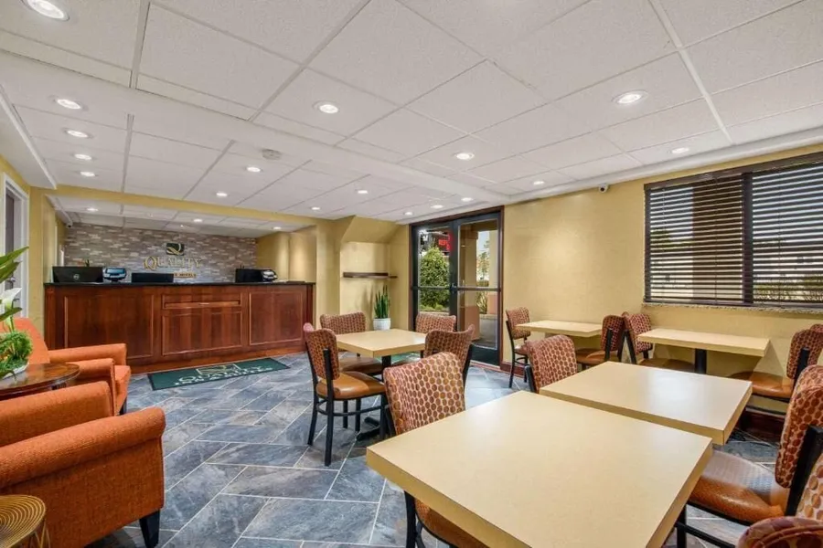 Hibiscus Inn & Suites hotel detail image 2