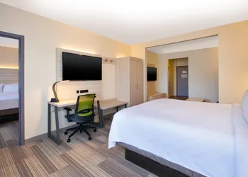 Holiday Inn Express & Suites Absecon-Atlantic City by IHG hotel thumbnail 4
