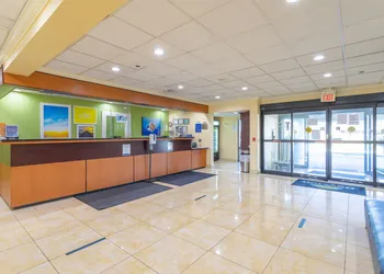 Days Inn by Wyndham Absecon Atlantic City Area hotel thumbnail 3