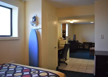 Super 8 by Wyndham Atlantic City hotel thumbnail 5