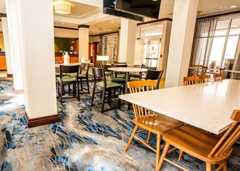 Fairfield Inn & Suites by Marriott San Antonio Alamo Plaza/Convention Center hotel thumbnail 2