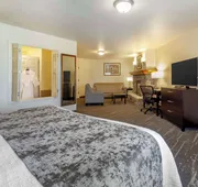 Best Western Plus Edmonds Harbor Inn hotel detail image 7