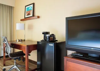 Courtyard by Marriott North Seattle/Lynnwood hotel thumbnail 8