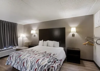 Red Roof Inn Atlanta Airport NE - Conley hotel thumbnail 6