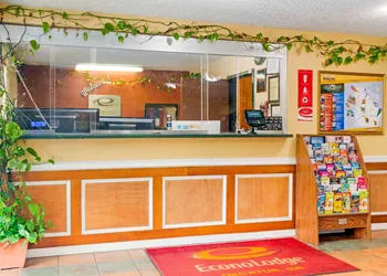 Econo Lodge Decatur - Atlanta East hotel thumbnail 2