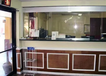 Econo Lodge Decatur - Atlanta East hotel thumbnail 4