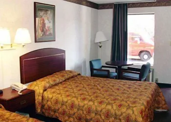 Econo Lodge Decatur - Atlanta East hotel thumbnail 6