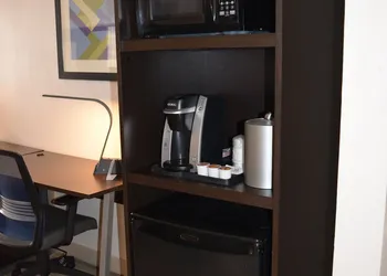 Holiday Inn Express Philadelphia NE - Bensalem by IHG hotel thumbnail 3