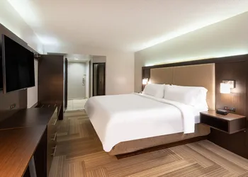 Holiday Inn Express Philadelphia NE - Bensalem by IHG hotel thumbnail 4