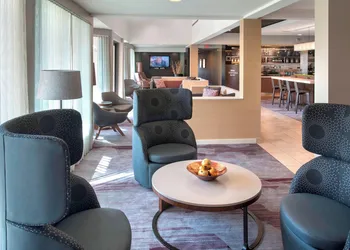 Courtyard by Marriott Mt. Laurel hotel thumbnail 4