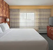 Courtyard by Marriott Mt. Laurel hotel detail image 7