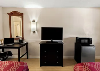 Bellmawr Economy Inn hotel thumbnail 6