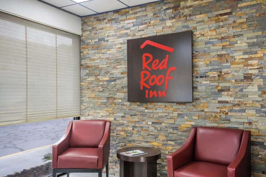 Red Roof Inn Savannah - Southside/Midtown hotel detail image 2
