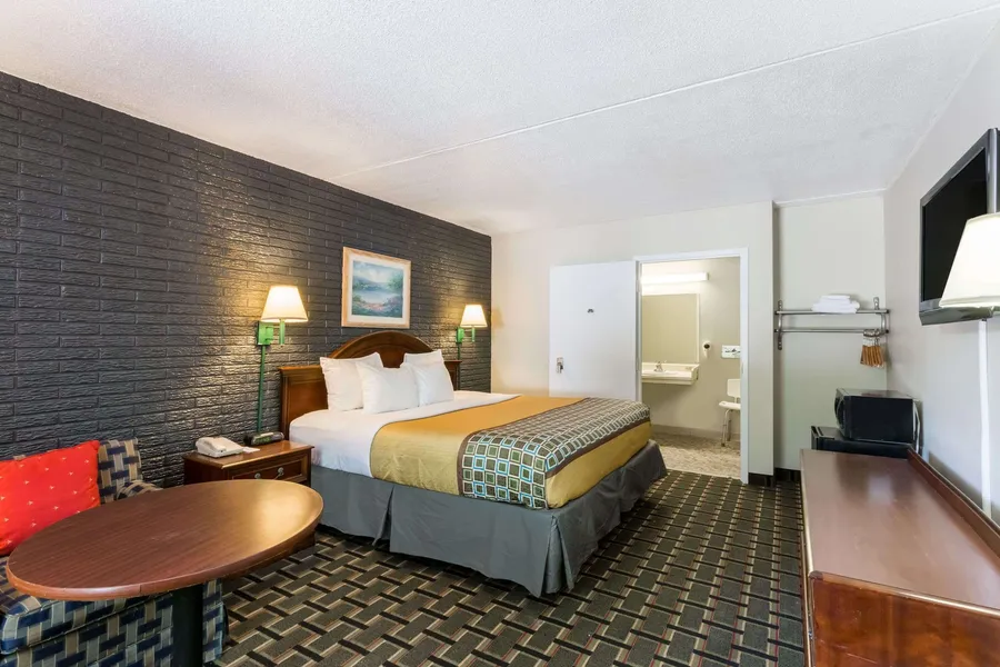 Travelodge by Wyndham Savannah Area/Richmond Hill hotel detail image 6