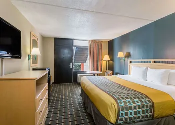 Travelodge by Wyndham Savannah Area/Richmond Hill hotel thumbnail 7