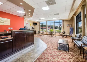 Econo Lodge Garden City - Savannah hotel thumbnail 4
