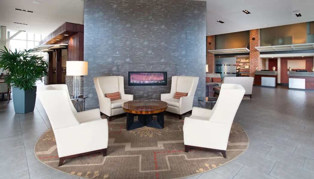 DoubleTree by Hilton Hotel & Suites Charleston Airport hotel detail image 2