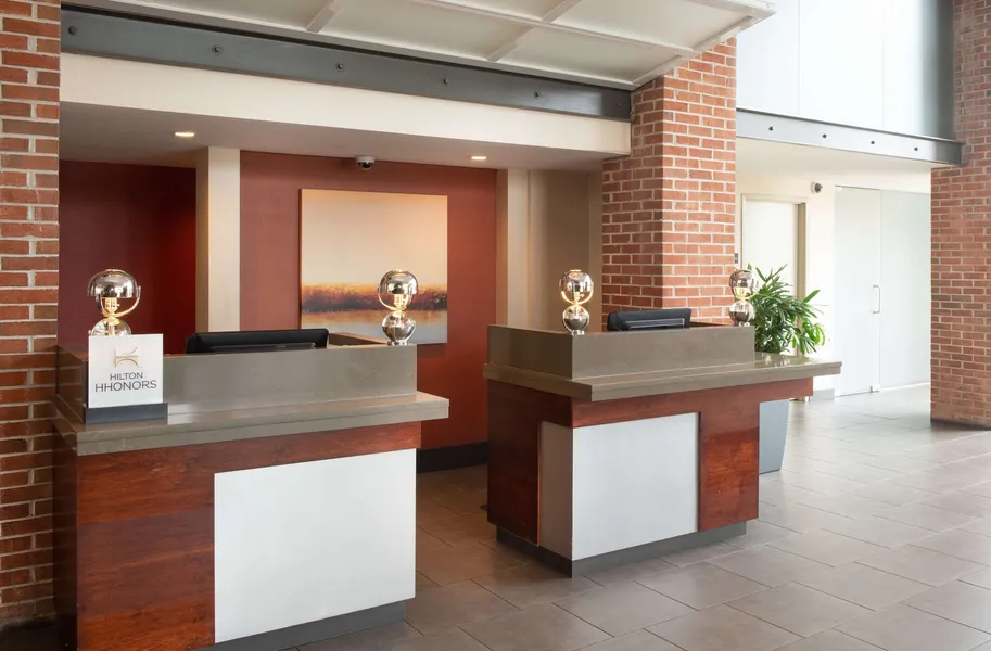 DoubleTree by Hilton Hotel & Suites Charleston Airport hotel detail image 6