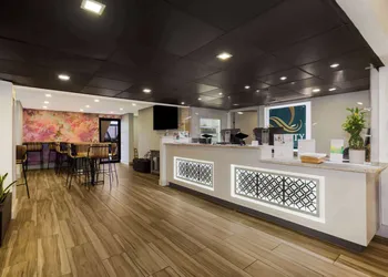 Quality Inn Coliseum hotel thumbnail 3