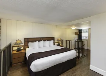River Terrace Resort & Convention Center hotel thumbnail 4