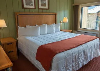 River Terrace Resort & Convention Center hotel thumbnail 6