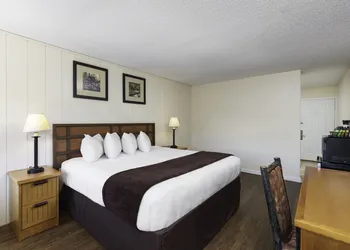 River Terrace Resort & Convention Center hotel thumbnail 8
