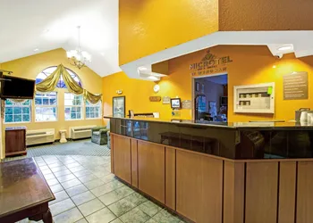 Microtel Inn & Suites by Wyndham Gatlinburg hotel thumbnail 2