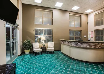 Super 8 by Wyndham Sevierville Riverside hotel thumbnail 2