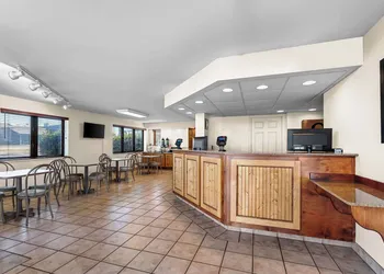Quality Inn And Suites Dollywood hotel thumbnail 2